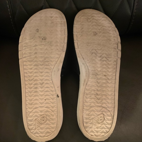 Mens New Balance flip flops - Picture 4 of 5